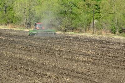 平整土地與土地整理 現代農業發展的基礎