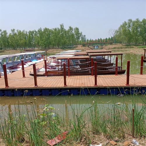 龍骨鋼架塑木板 水上舞臺(tái)搭建的創(chuàng)新解決方案
